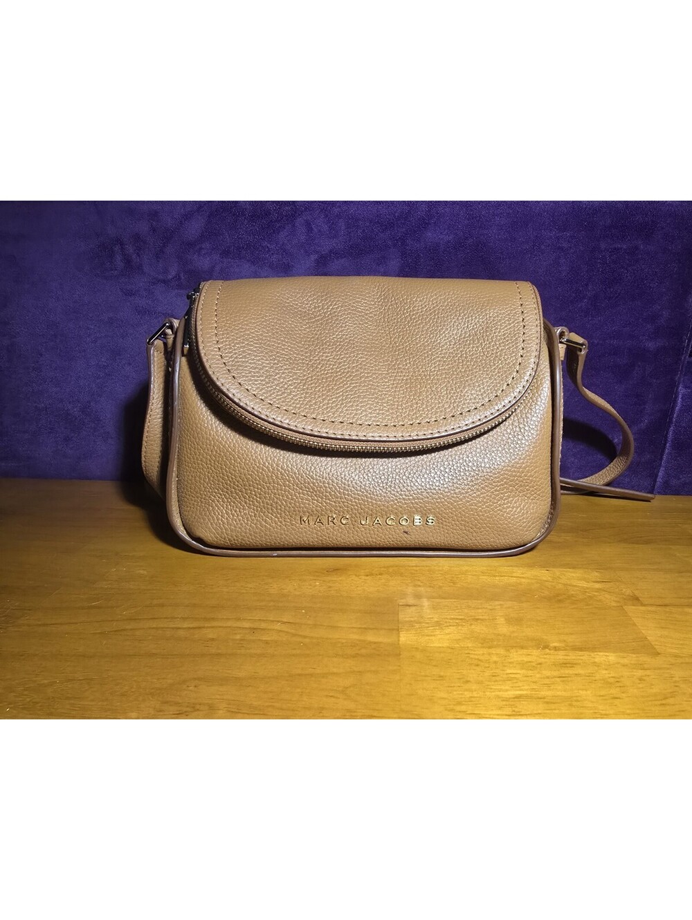 Marc Jacobs Tan Pebbled Leather Crossbody Bag Flap Zip Gold Logo Adjustable...